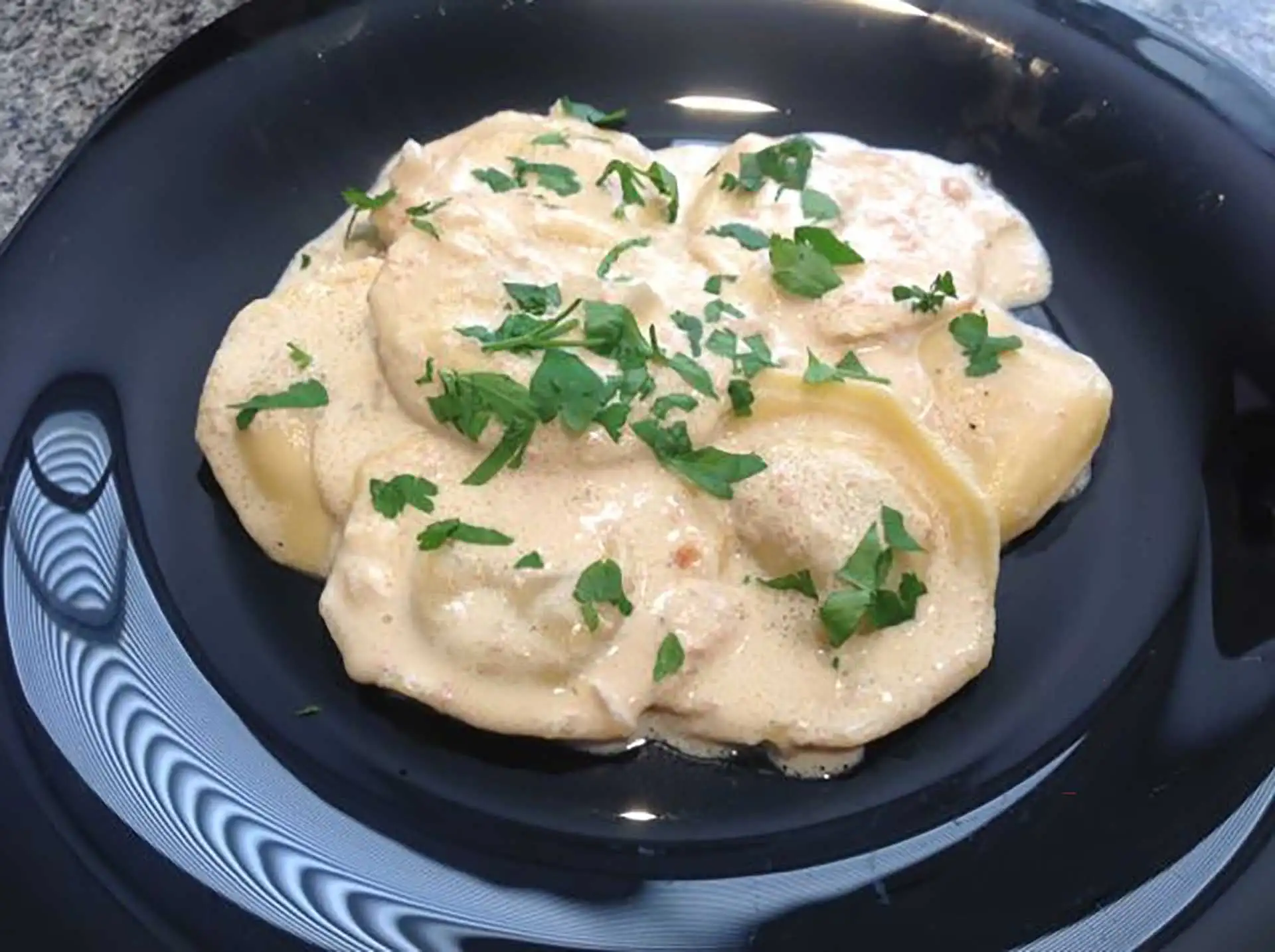 Raviolis amb salsa de foie