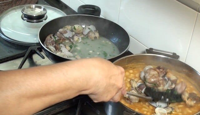 Recepta de Mongetes amb Cloïsses