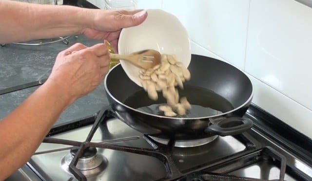 Receta de Conejo con Salsa de Almendras