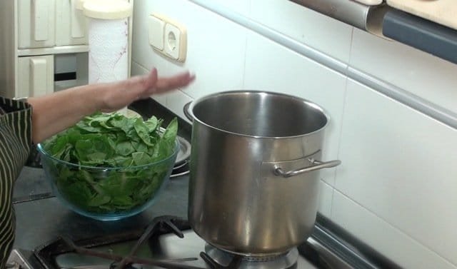Receta de Espinacas con Huevo frito