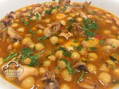 Garbanzos con Chipirones