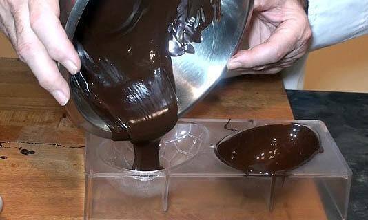 Receta de Huevo de Pascua de Chocolate sin Azúcar