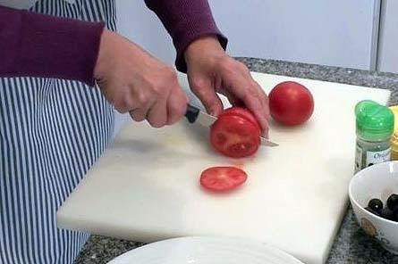 Cortamos tomate