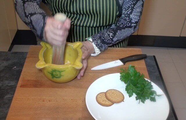 Receta de Pies de Cerdo con Salsa