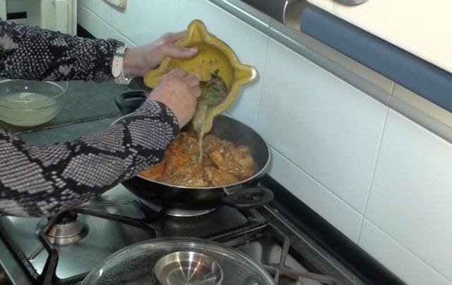 Receta de Pies de Cerdo con Salsa