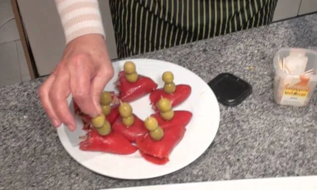 Recepta de Pebrots del Piquillo farcits de Tonyina Recepta de Pebrots del Piquillo farcits de Tonyina