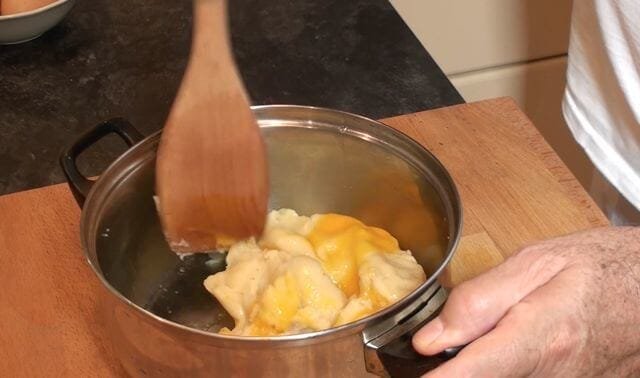 Receta de Profiteroles de Nata con Chocolate