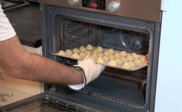 Receta de Profiteroles de Nata con Chocolate