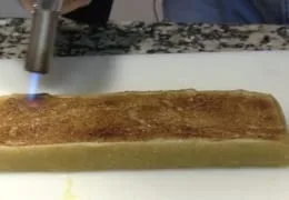 Cremem el rovell del torró