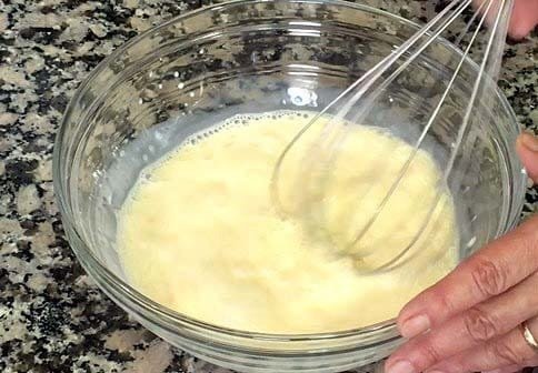 coca enreixada de pasta de full, batem