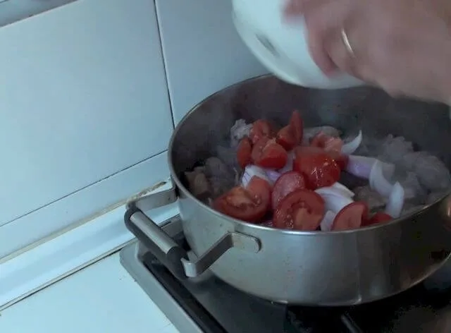 Recepta d'Estofat de Vedella amb Bolets i Pèsols