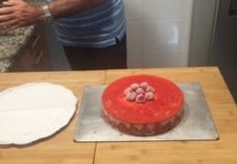 Así queda la Tarta semifría de fresas