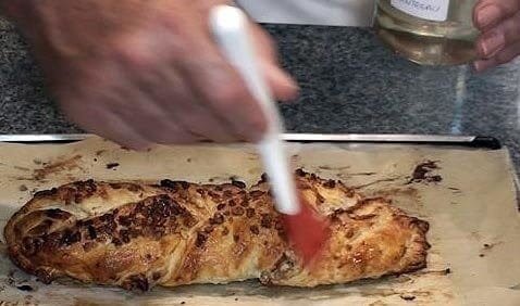 Pintamos la trenza de hojaldre