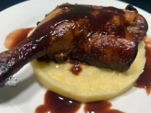 Confit pato salsa de fresas