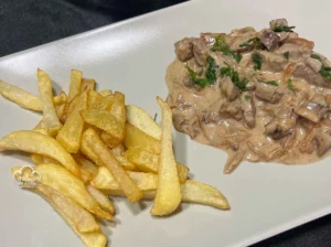 Solomillo de Ternera con Salsa Strogonof